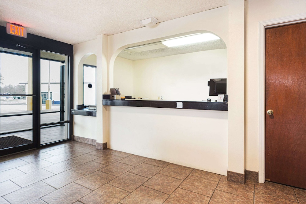 Days Inn by Wyndham Atmore 4/61