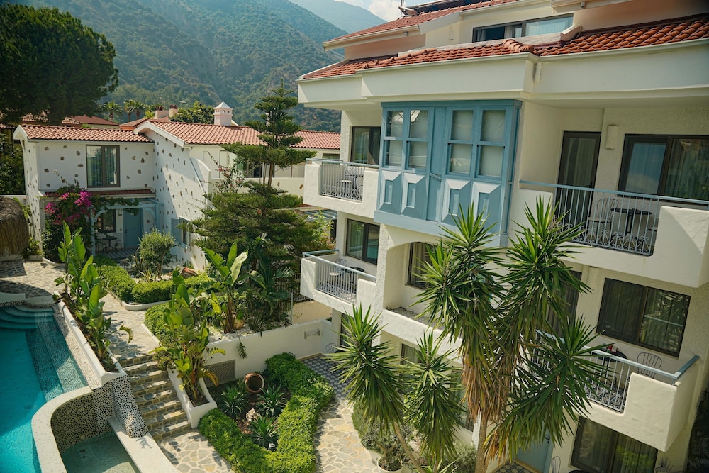 Kassandra Boutique Hotel 5/48