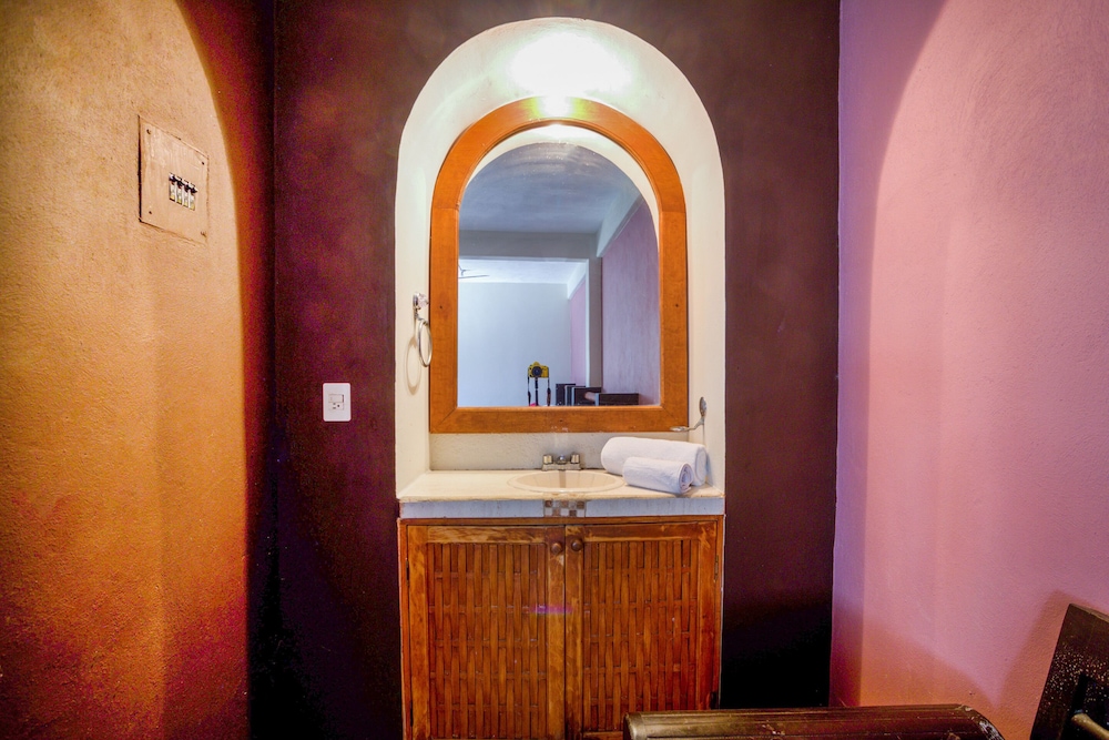 OYO Hotel Posada Lys Zihuatanejo 35/35