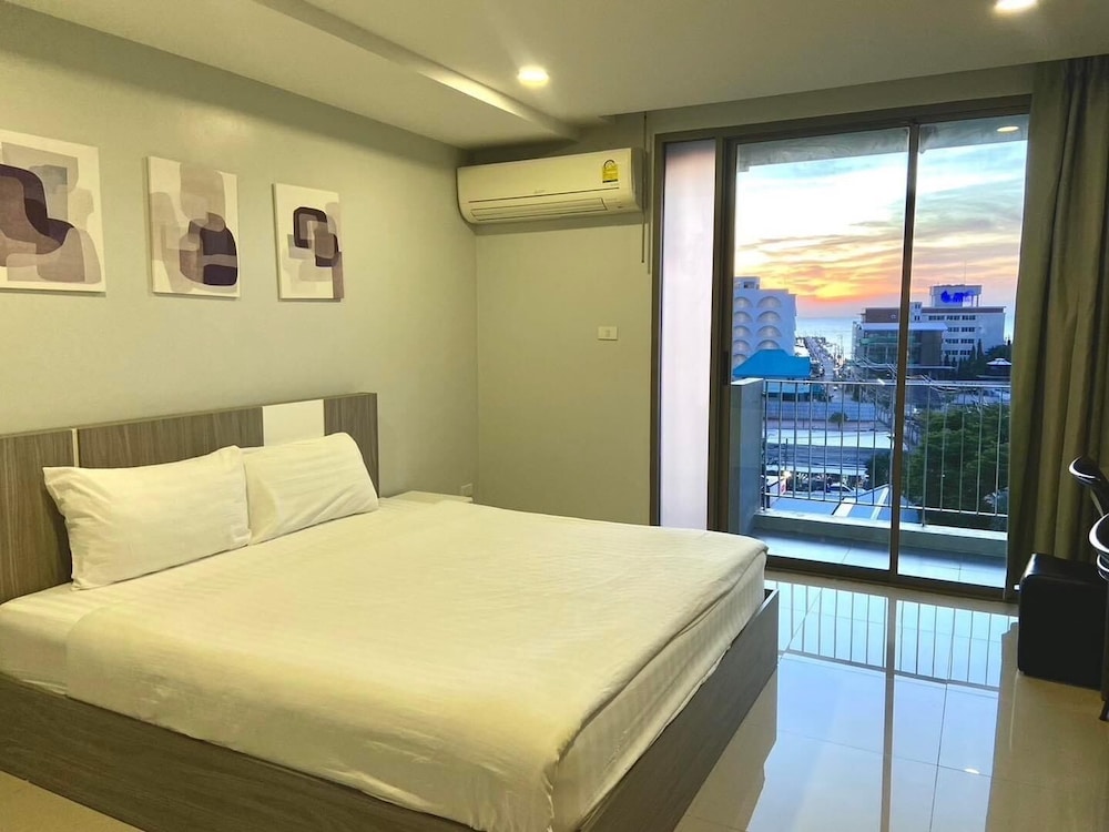 Onpa Hotel & Residence Bangsaen 19/47