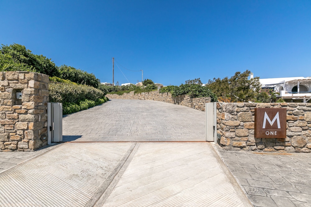 M Mykonos Villas 34/50