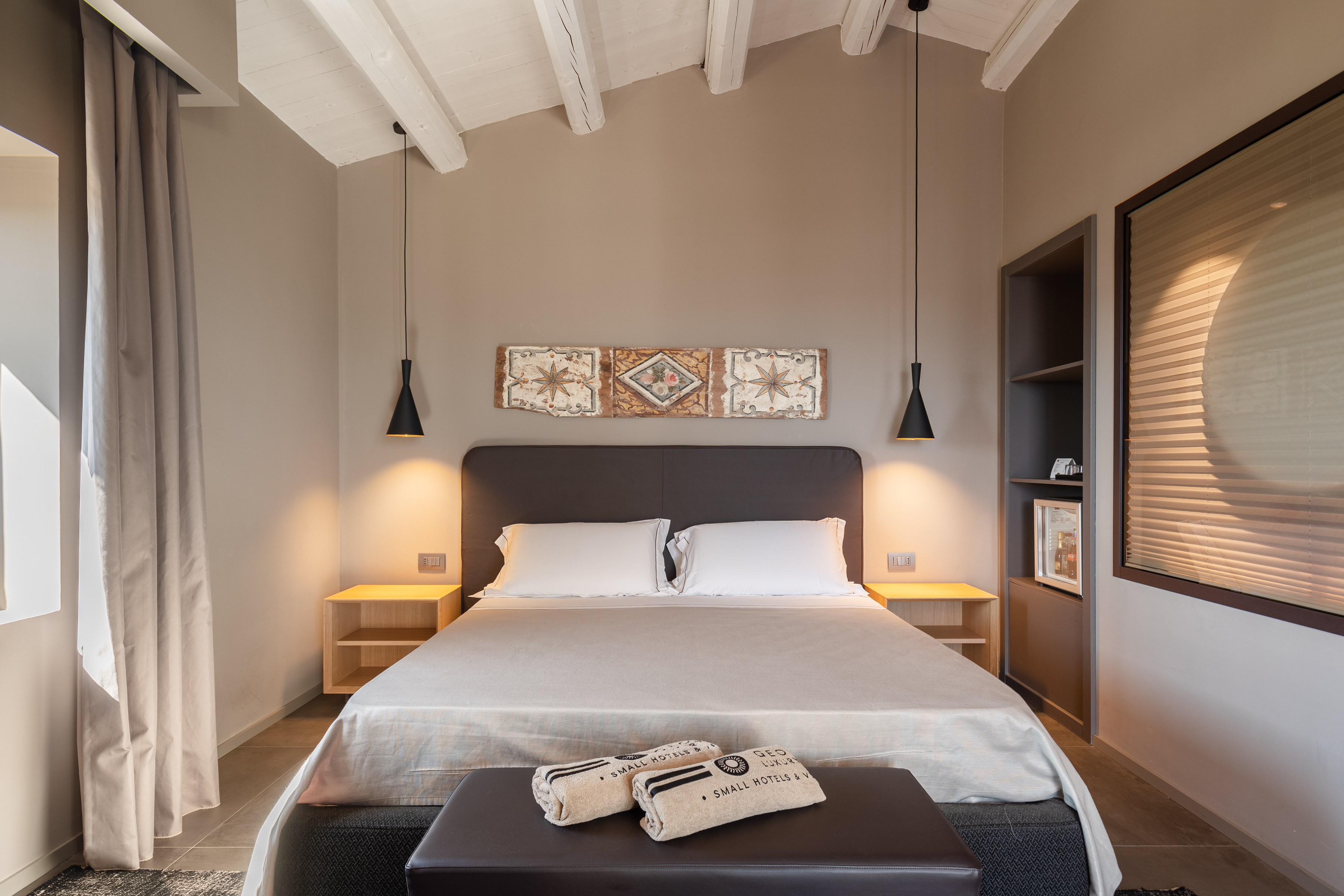 Room at Pietra d'Acqua Natural Retreat and Spa Resort, SCICLI