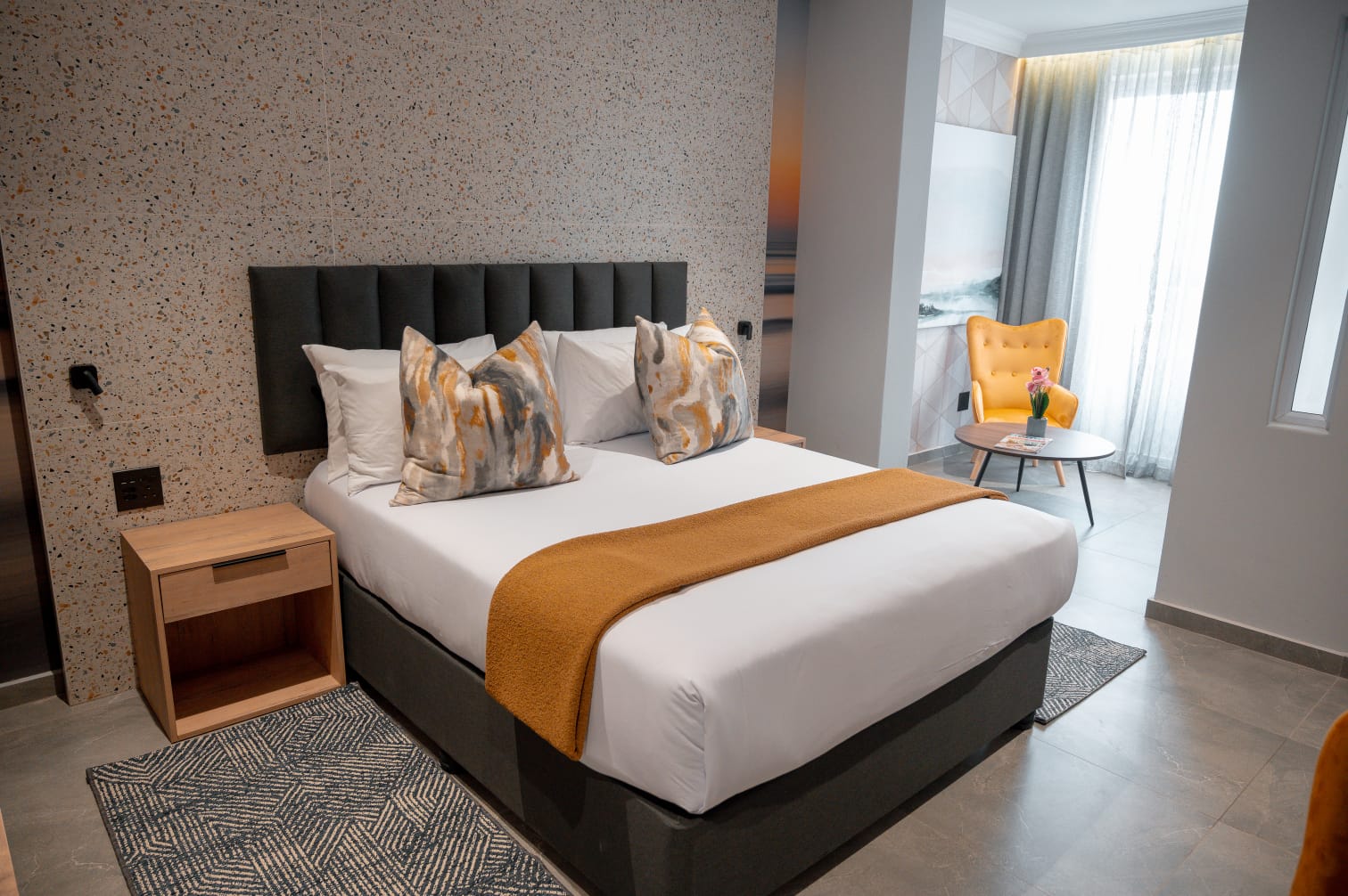 PREMIUM ROOM