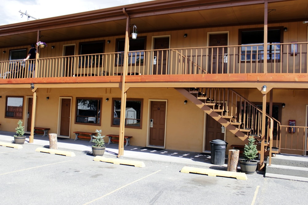 Country Motor Inn 2/64