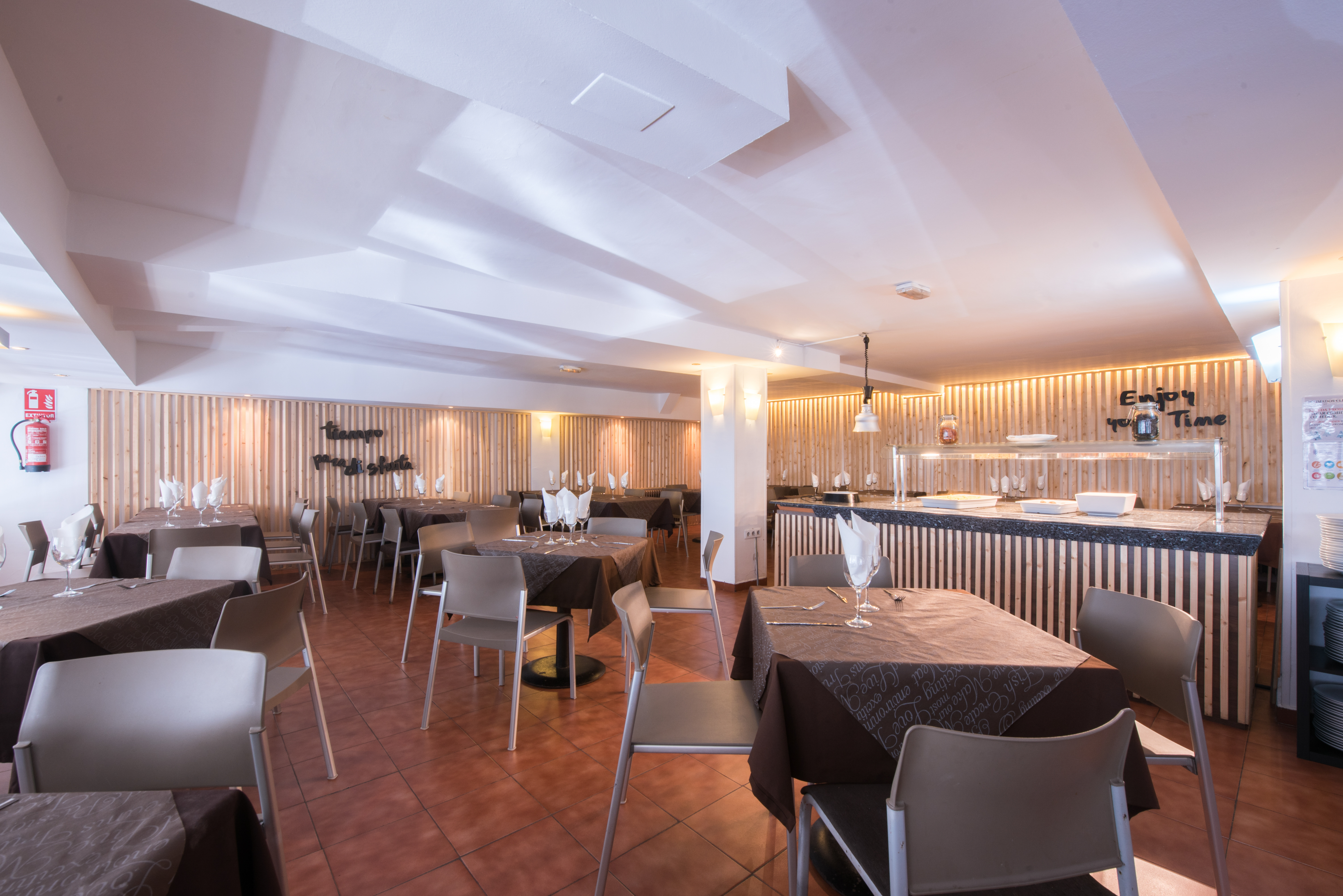 Mont Blanc Hotel 35/42