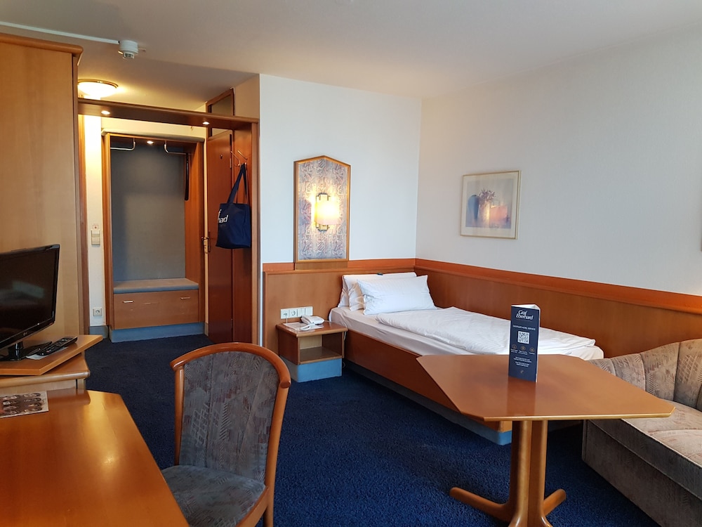 Graf Eberhard Hotel 9/70