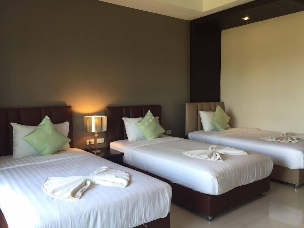 Villa Thiwa Hotel 7/19