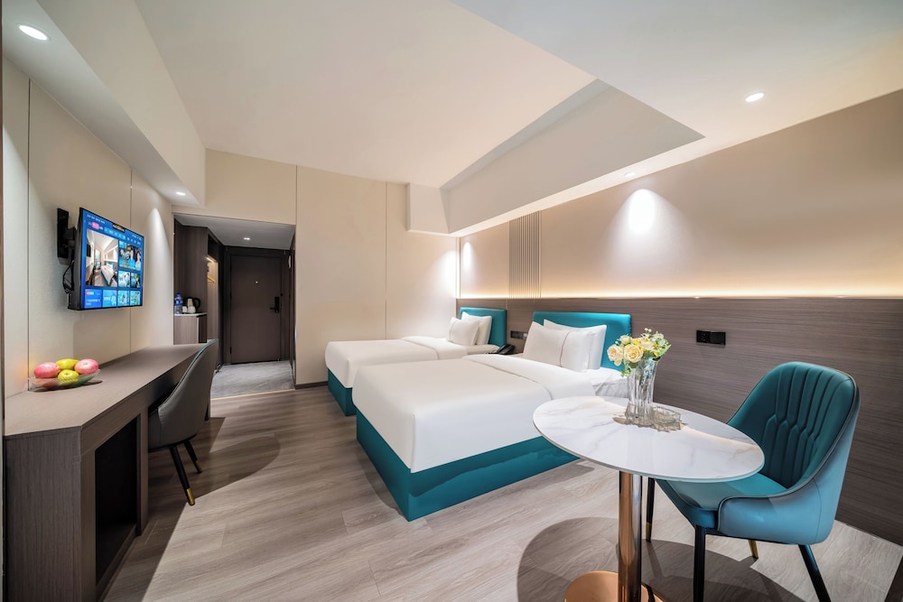 DELUXE, TWIN BEDS
