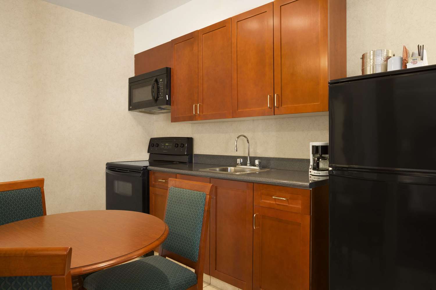 Travelodge by Wyndham Strathmore 18/22