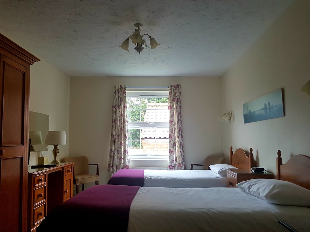 The Plough Inn 26/62