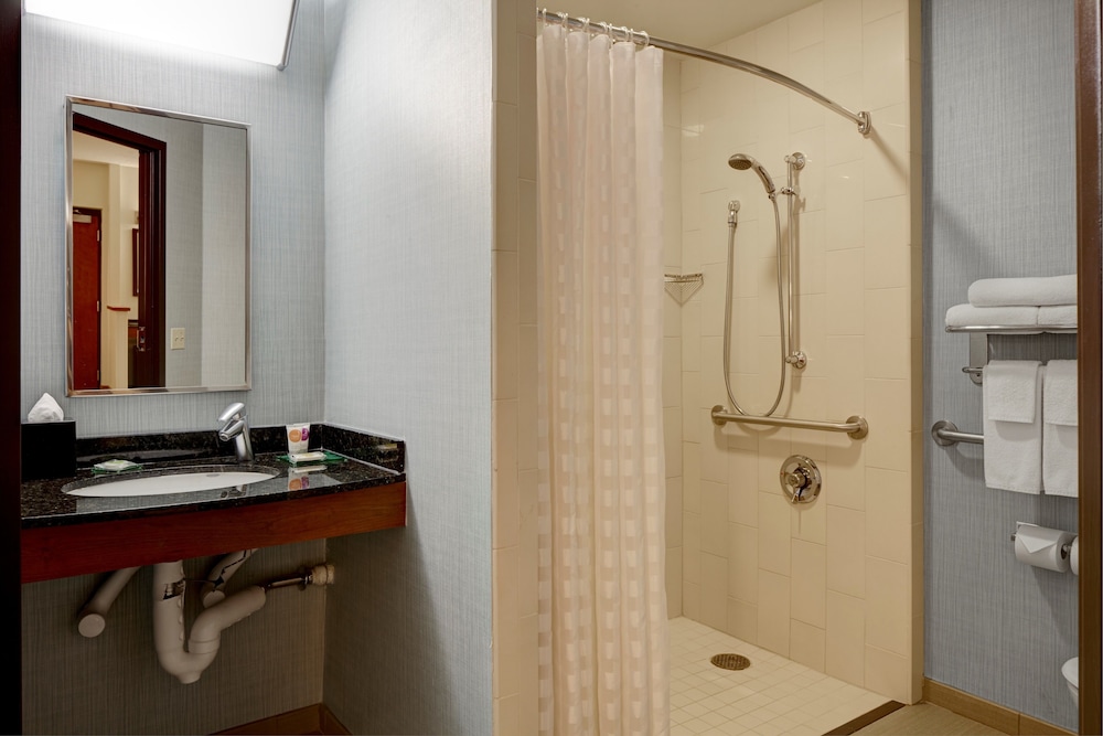 Hyatt Place Reno Tahoe Airport 12/75