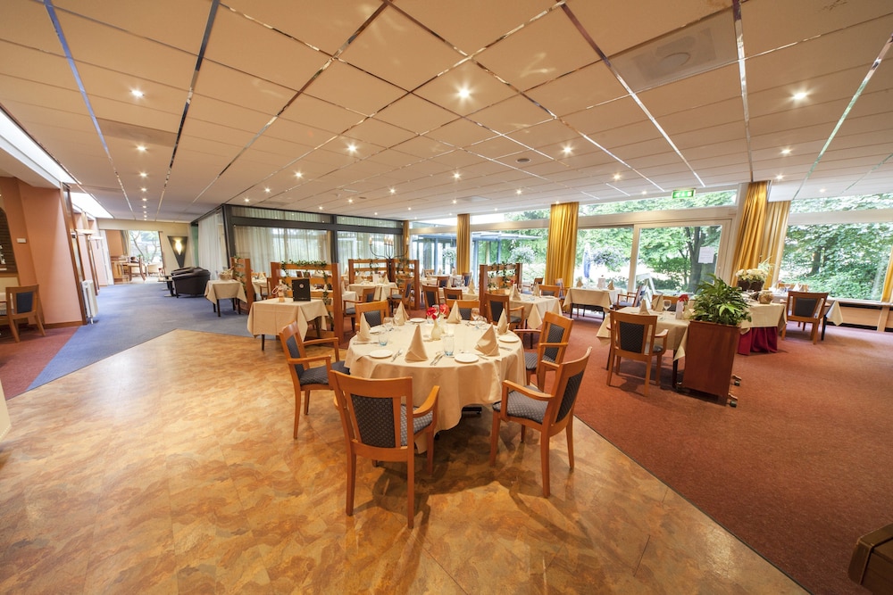 Fletcher Hotel-Restaurant Paasberg 34/43