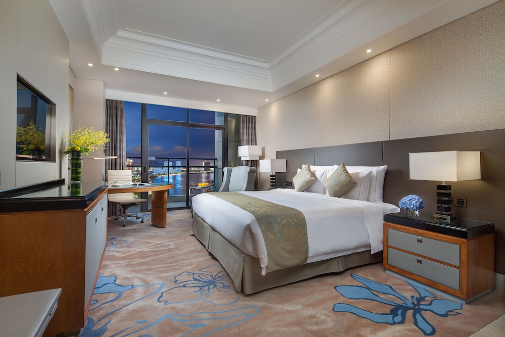 WYNDHAM GRAND XIAMEN HAICANG 11/50