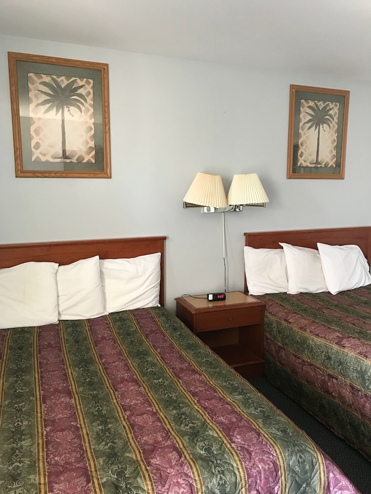 The Gables inn 10/64