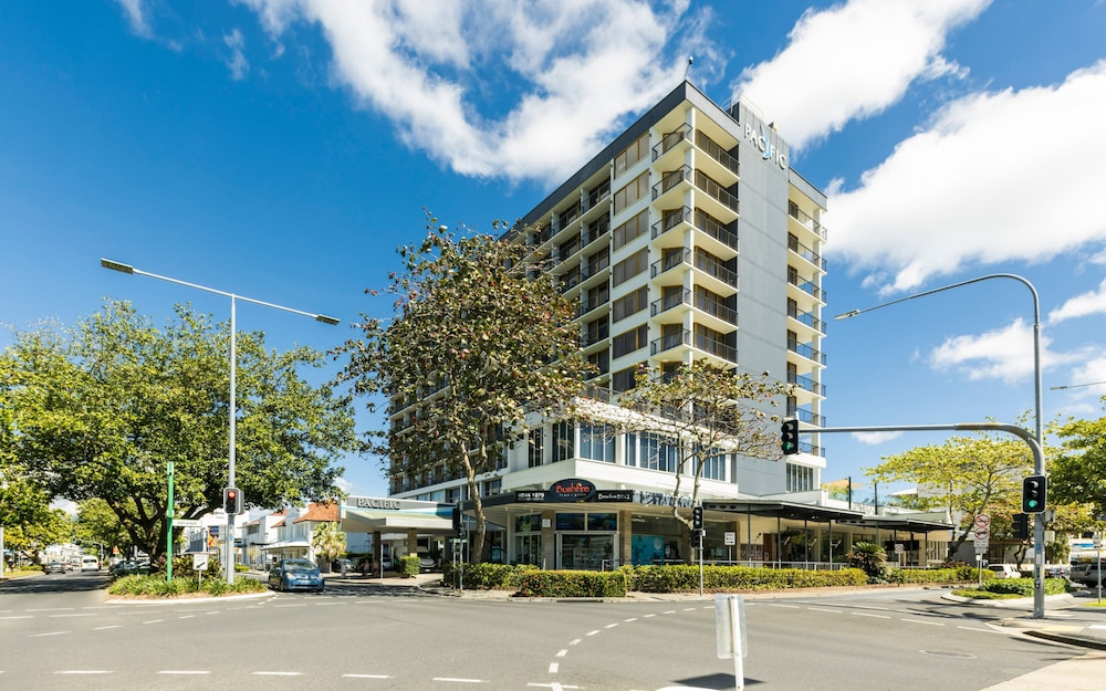 Pacific Hotel Cairns 62/72