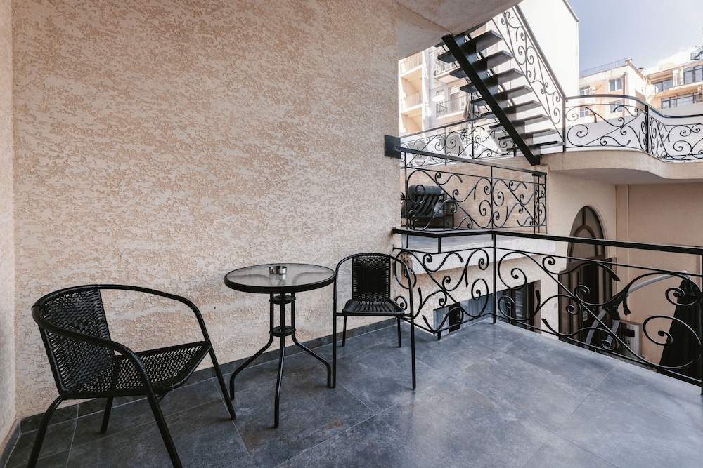 Splendid Tbilisi Hotel 60/70
