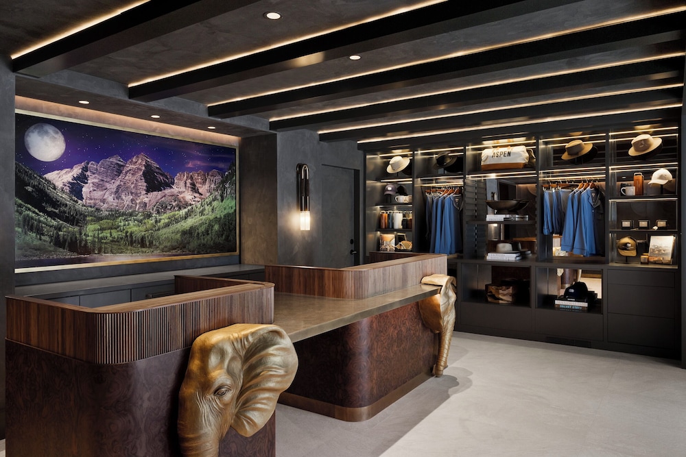 Hotel Aspen 7/49