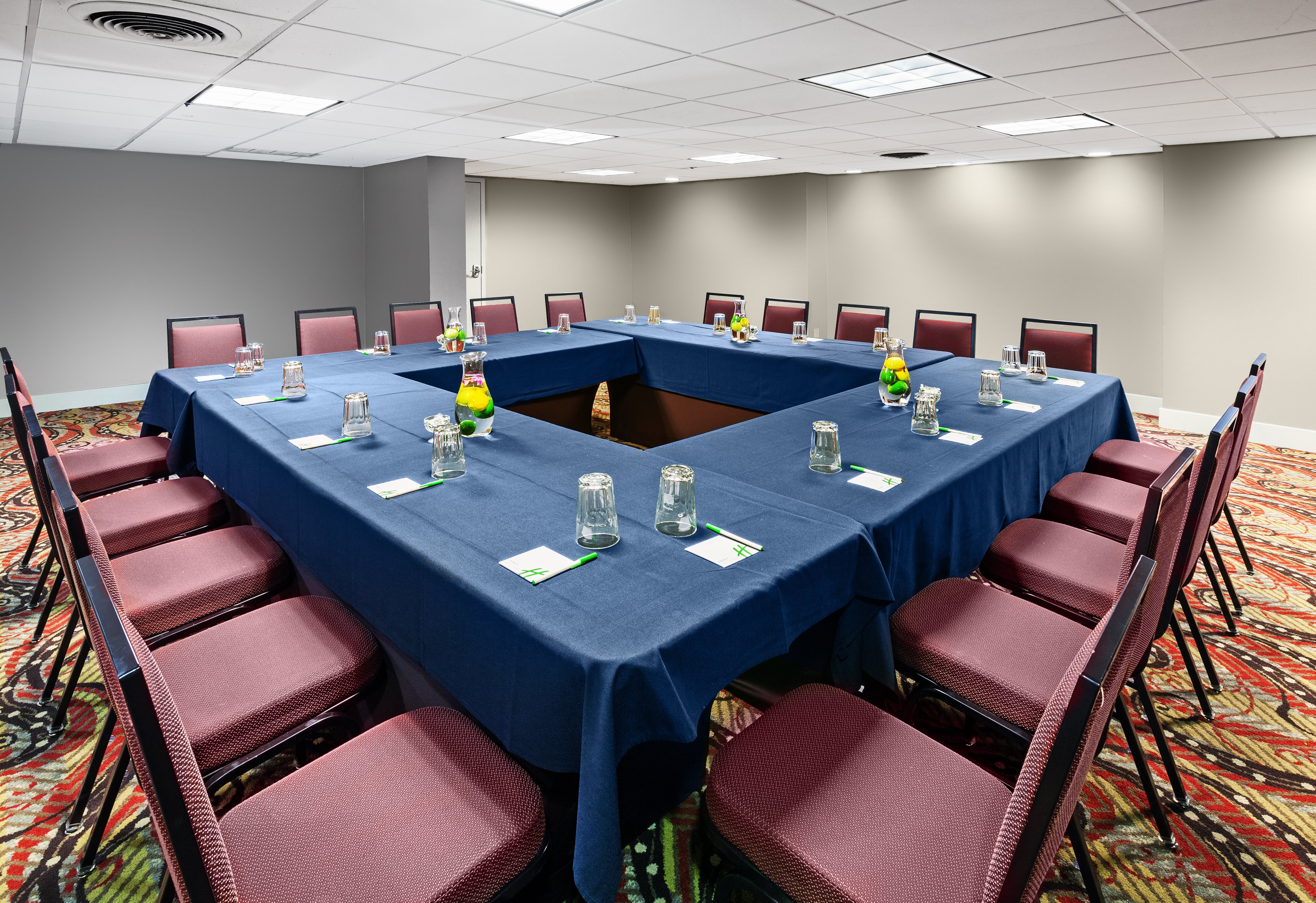 Holiday Inn Tyler-Conference Center, an IHG Hotel 55/62