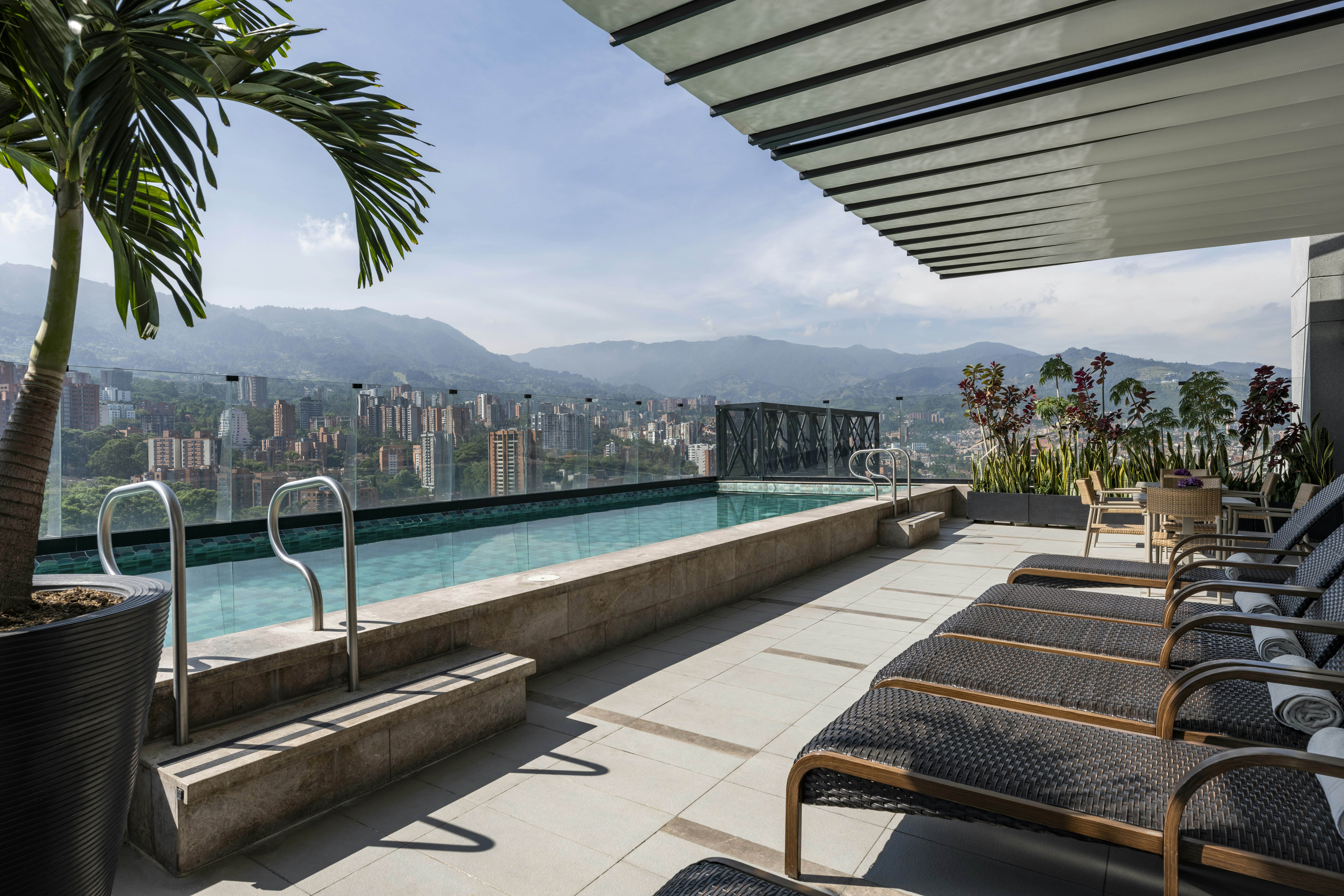 York Medellin, Curio Collection by Hilton 55/60