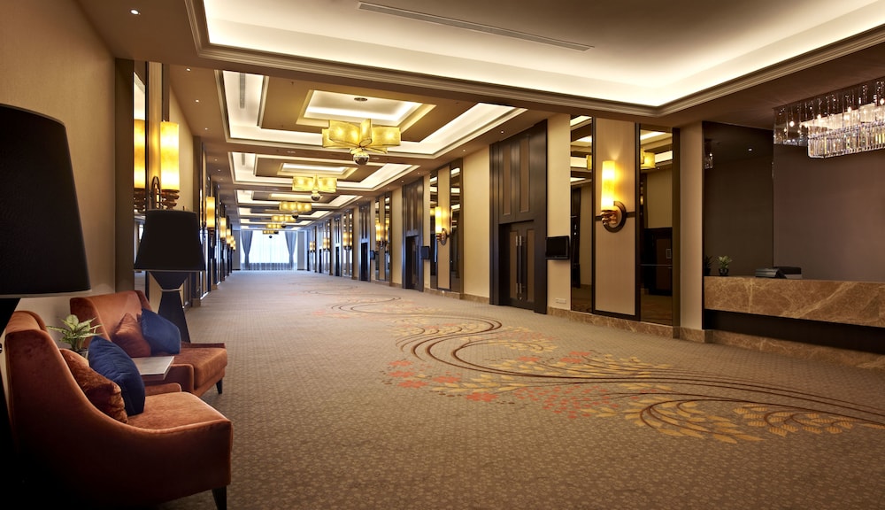 Hatten Hotel 6/68