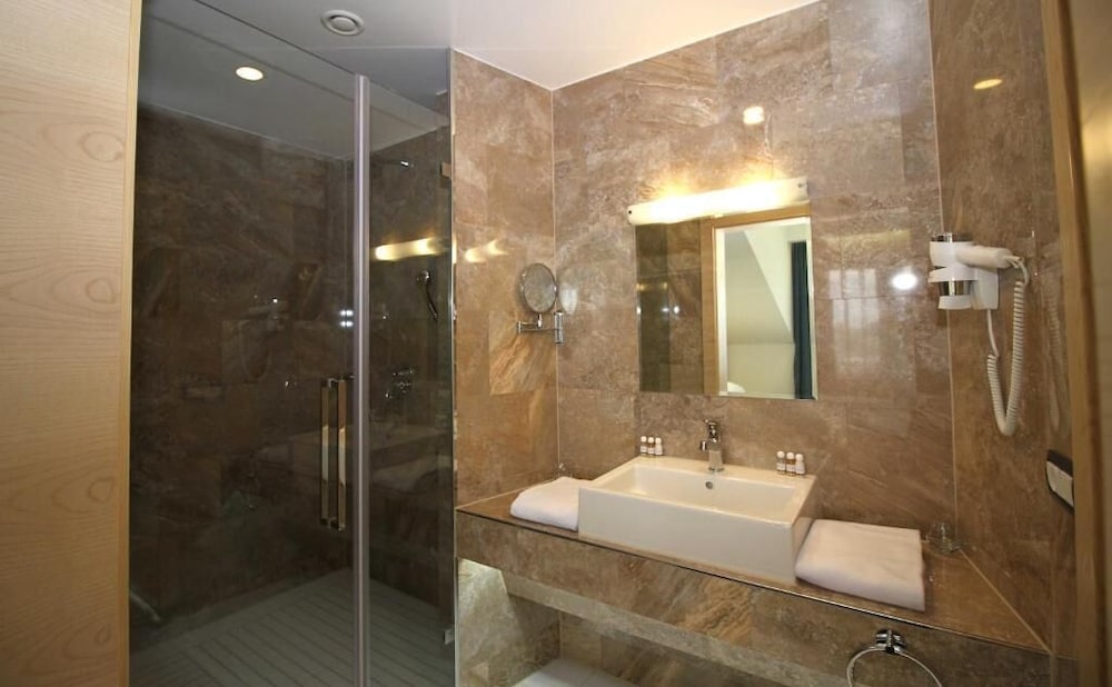 Hotel International Prishtina Spa Prishtina 26/27