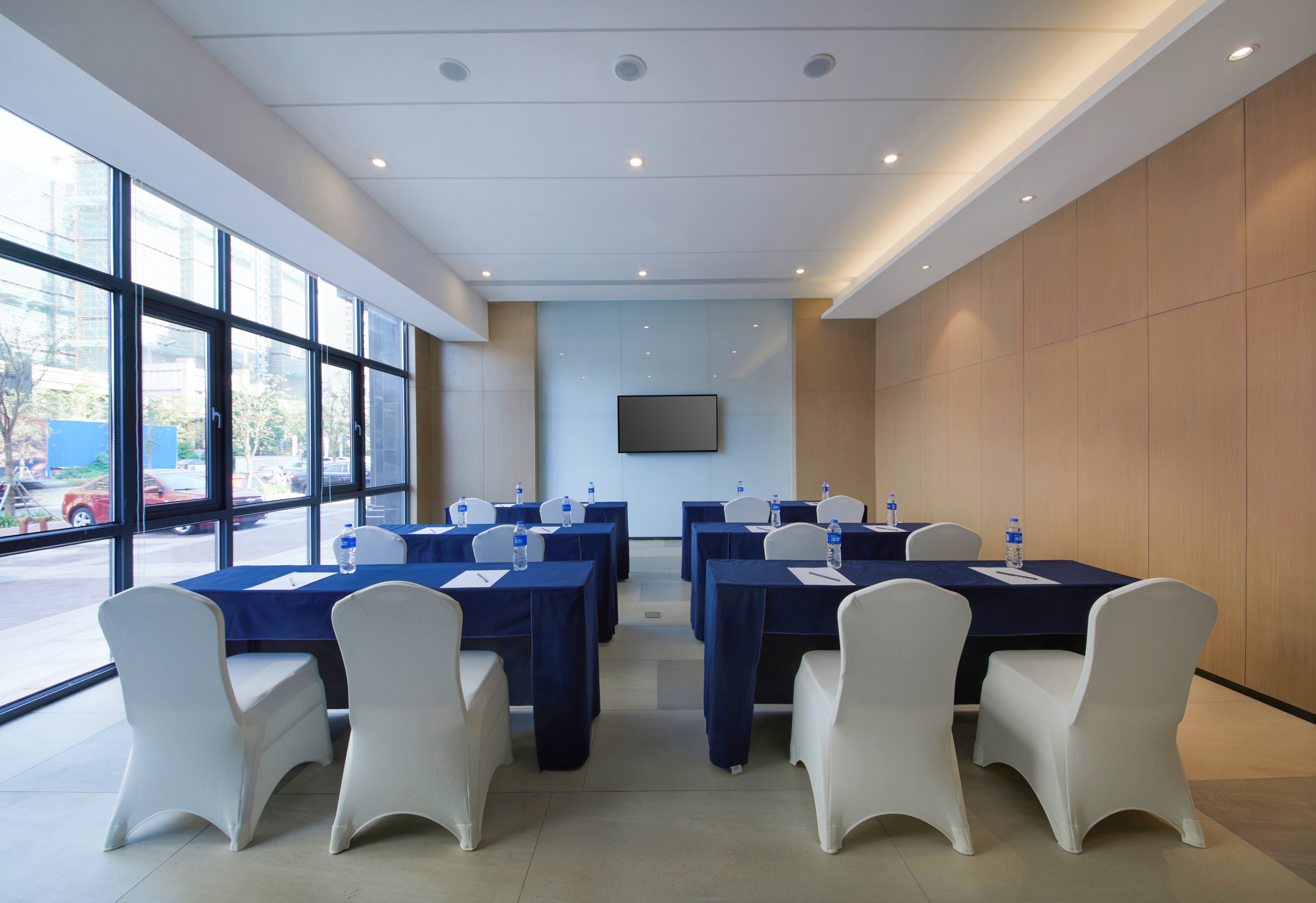 HOLIDAY INN EXPRESS ZHANGJIAGANG EAST 21/31