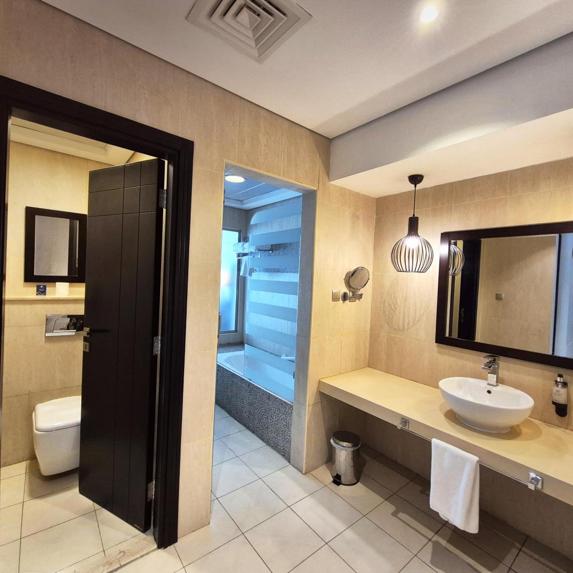 جناح بريميوم بغرفة نوم واحدة، Signature Hotel Al Barsha 4/7