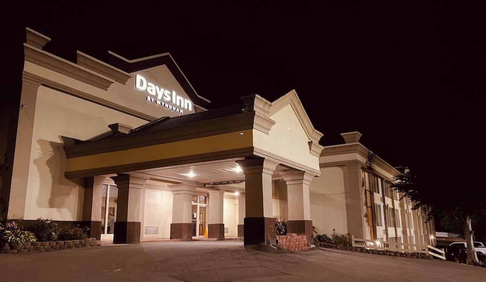Days Inn by Wyndham Williamsport 4/35