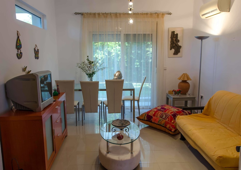 Graziella Apartments 32/51