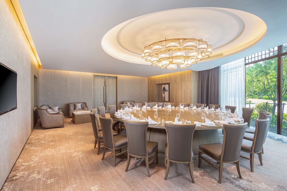 Radisson Blu Resort Wetland Park Wuxi 37/49