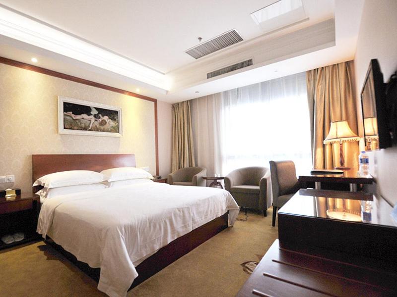 Vienna Hotel (Nantong Tongzhou Bus Station) 17/26