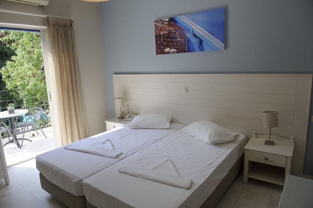 Kalydna Island Hotel 11/56