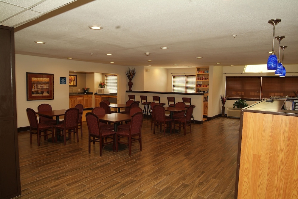 Expo Inn Hotel 23/31