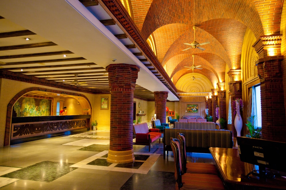 Tara Comfort Hotel Ramoji Film City 22/33