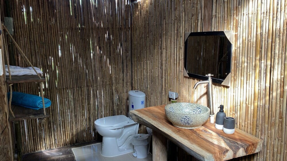 Awatawaa Ecolodge 50/50