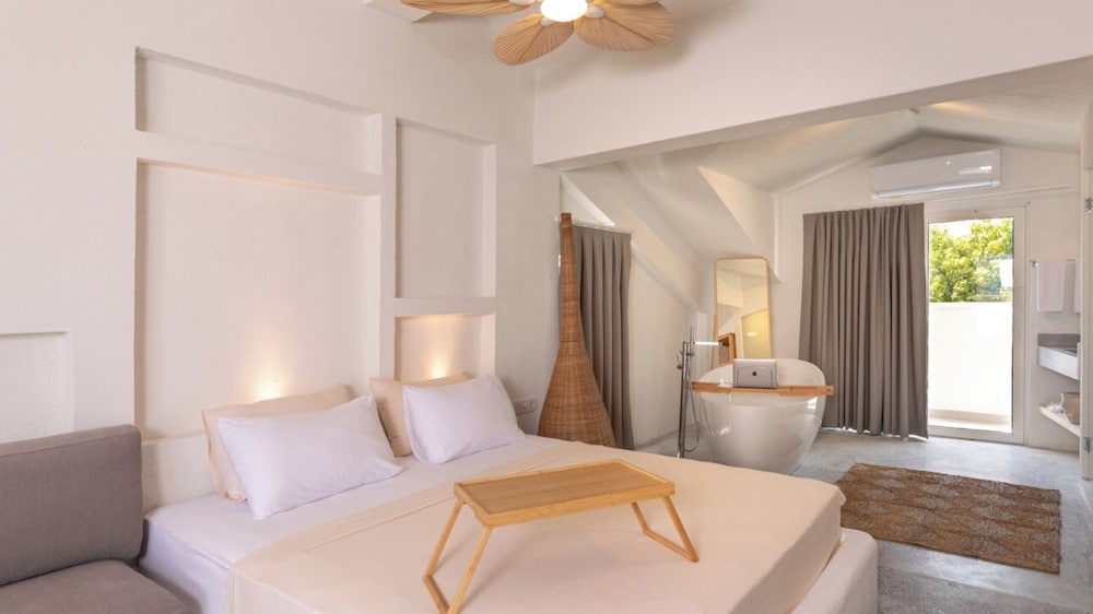 L Olive Homes 34/66