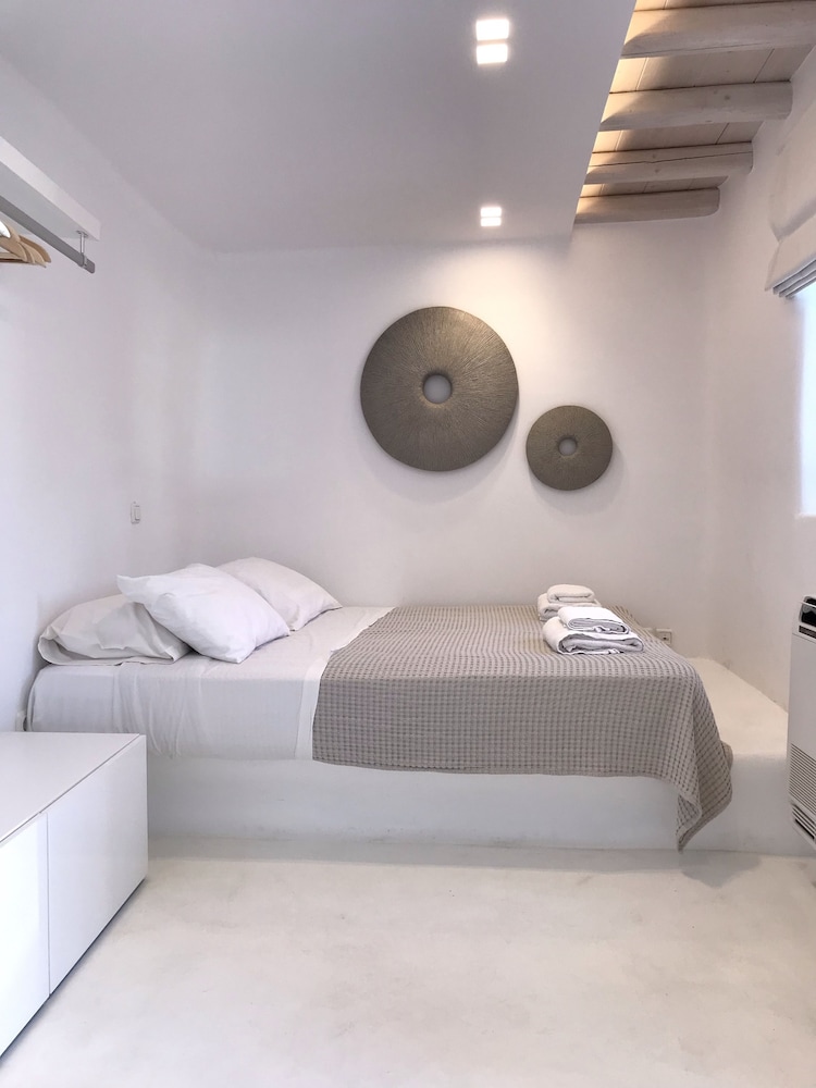Villa Ammonite 6/21