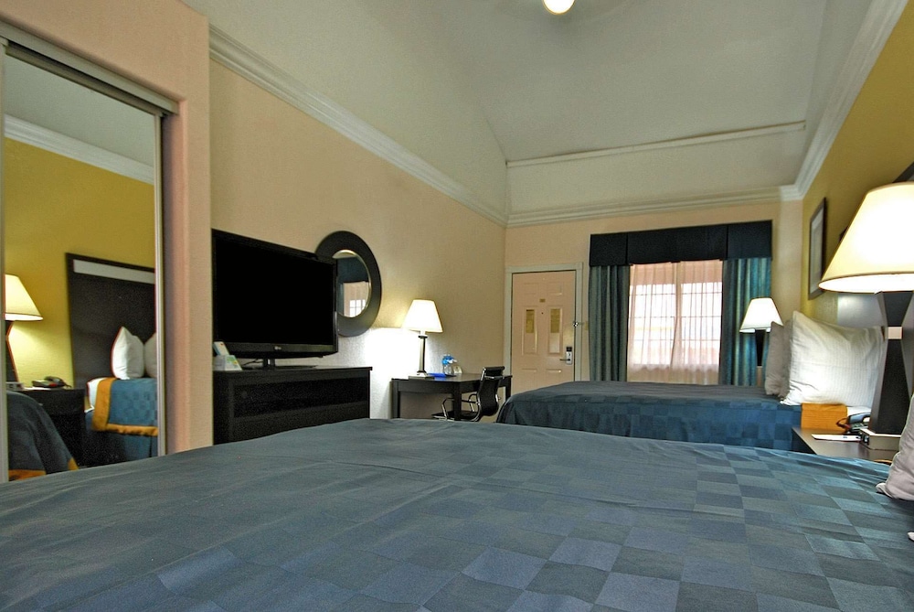 Americas Best Value Inn Sinton 10/32