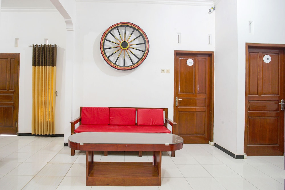 SPOT ON 2718 Backpacker's Homestay Jlegong 47/51