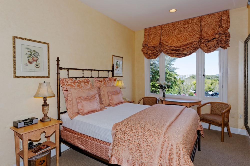 Hotel Sausalito 10/42