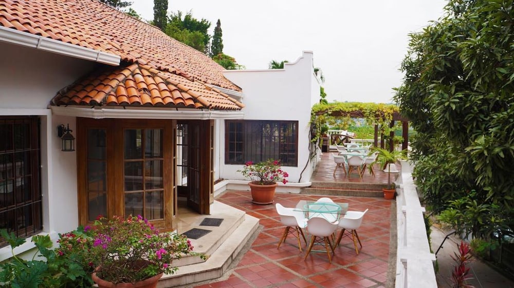 Nazu House Bed Breakfast 2/69