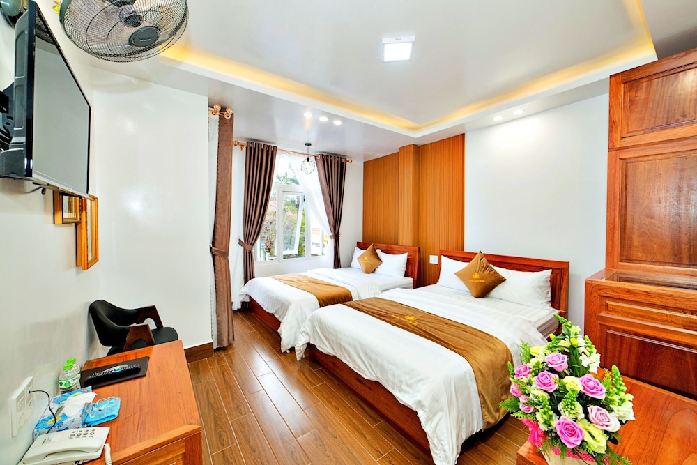 HANZ Pho Hoa Hotel 12/23