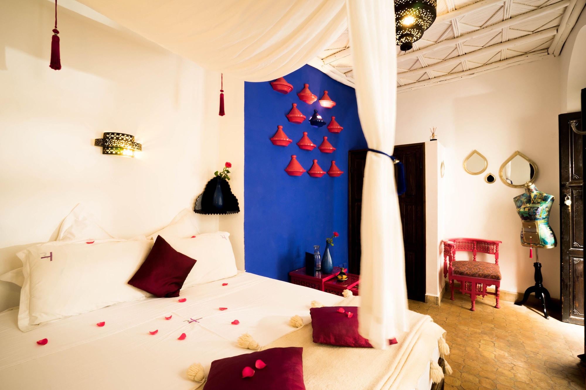 DELUXE, DOUBLE BED, PRIVATE BATHROOM