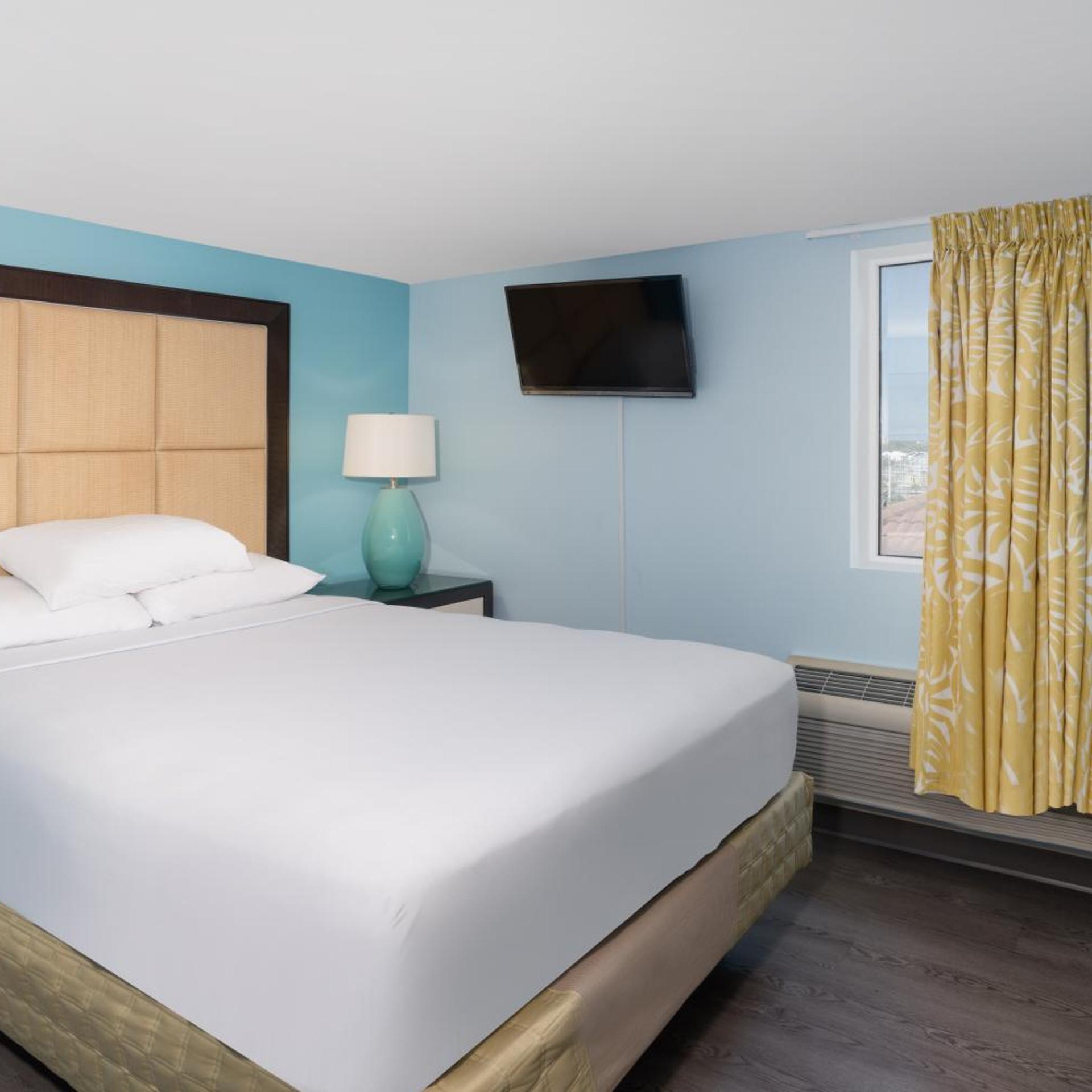 Deluxe, Suite, King Bed, Ocean Front, Private Garden, Bathtub