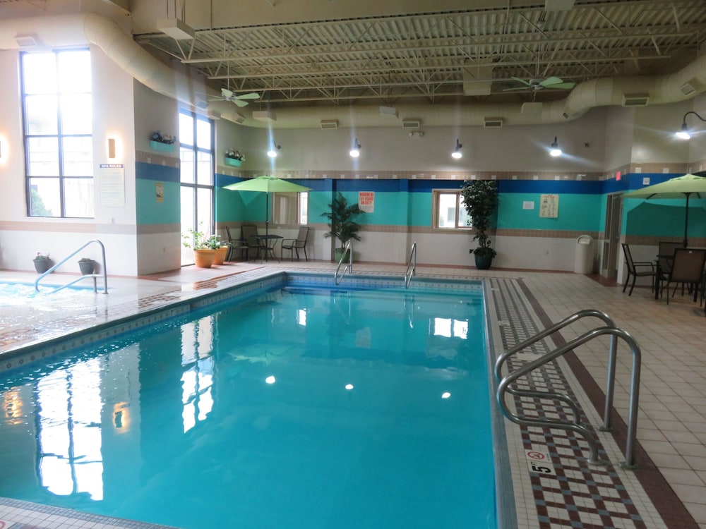 Baymont By Wyndham Fargo 21/50
