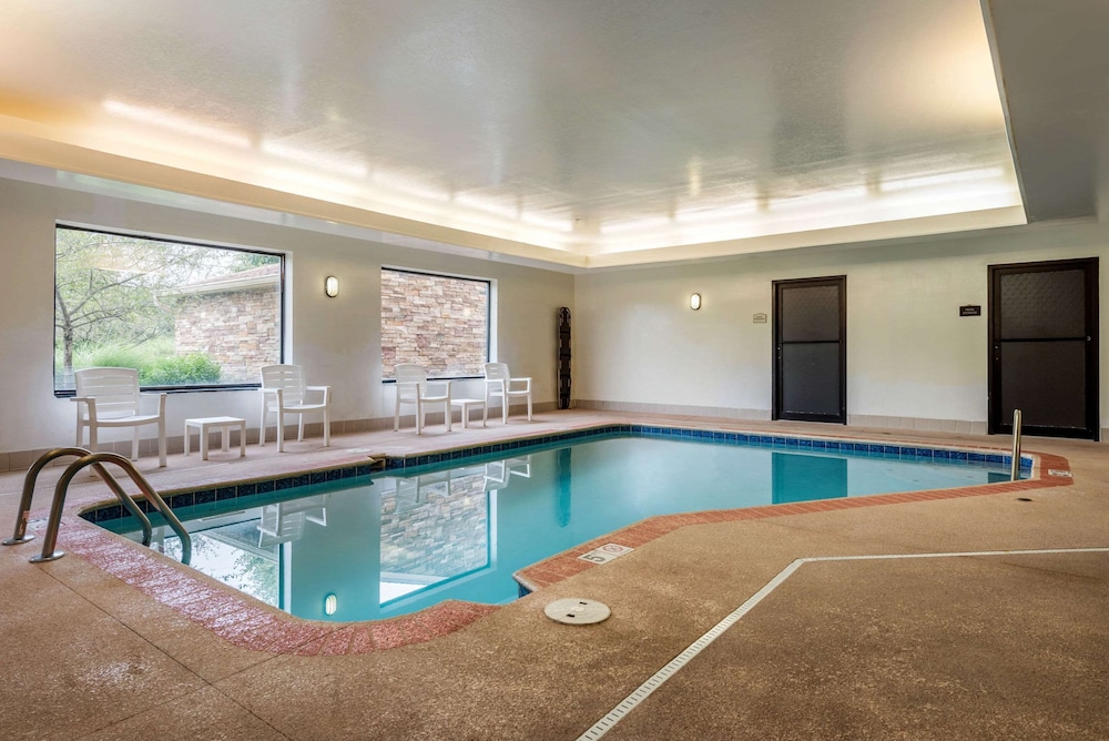 Comfort Suites Dayton-Wright Patterson 14/39