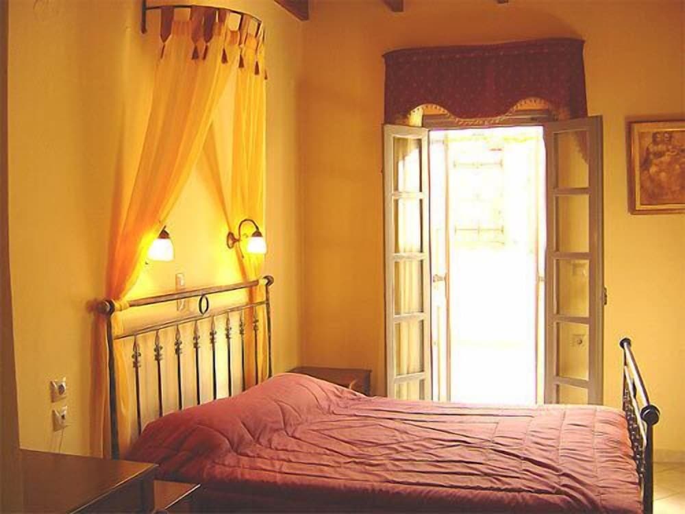 Belmondo Hotel & Suites 12/39