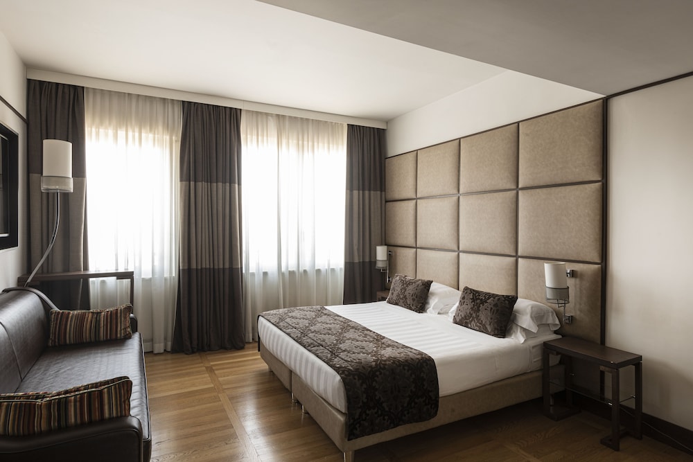 The Independent Hotel 22/62