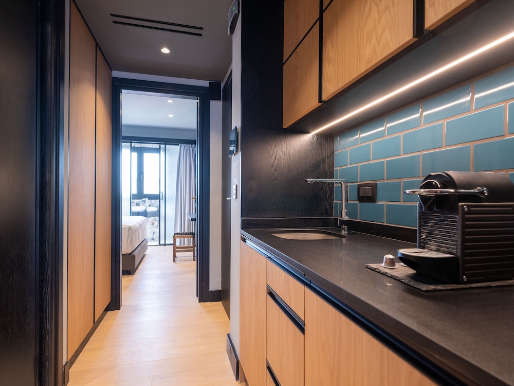3 Pines Design Living 49/50