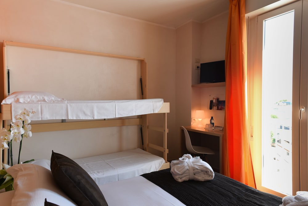 Hotel Polo 18/72